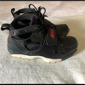 Vintage Nike Air Flight Huaraches 90’s